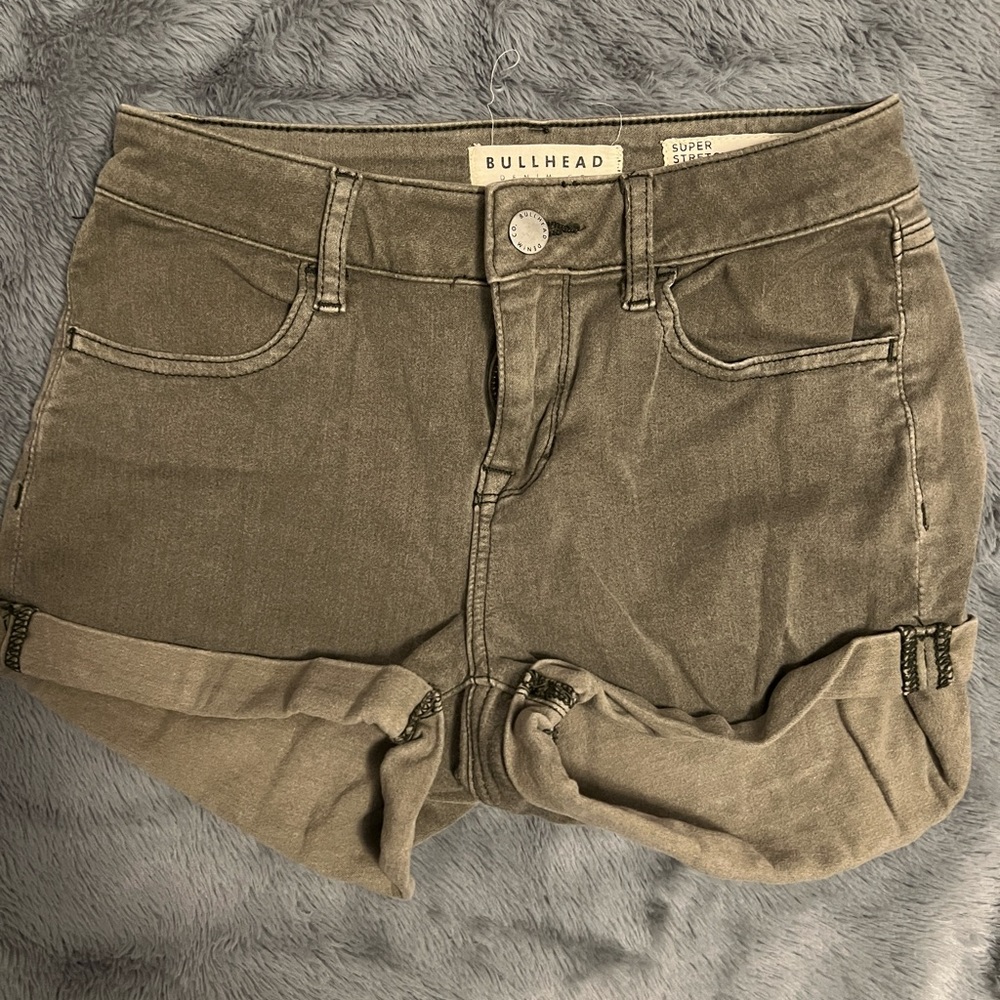 3 pack Bullhead brand super stretch shorts.
